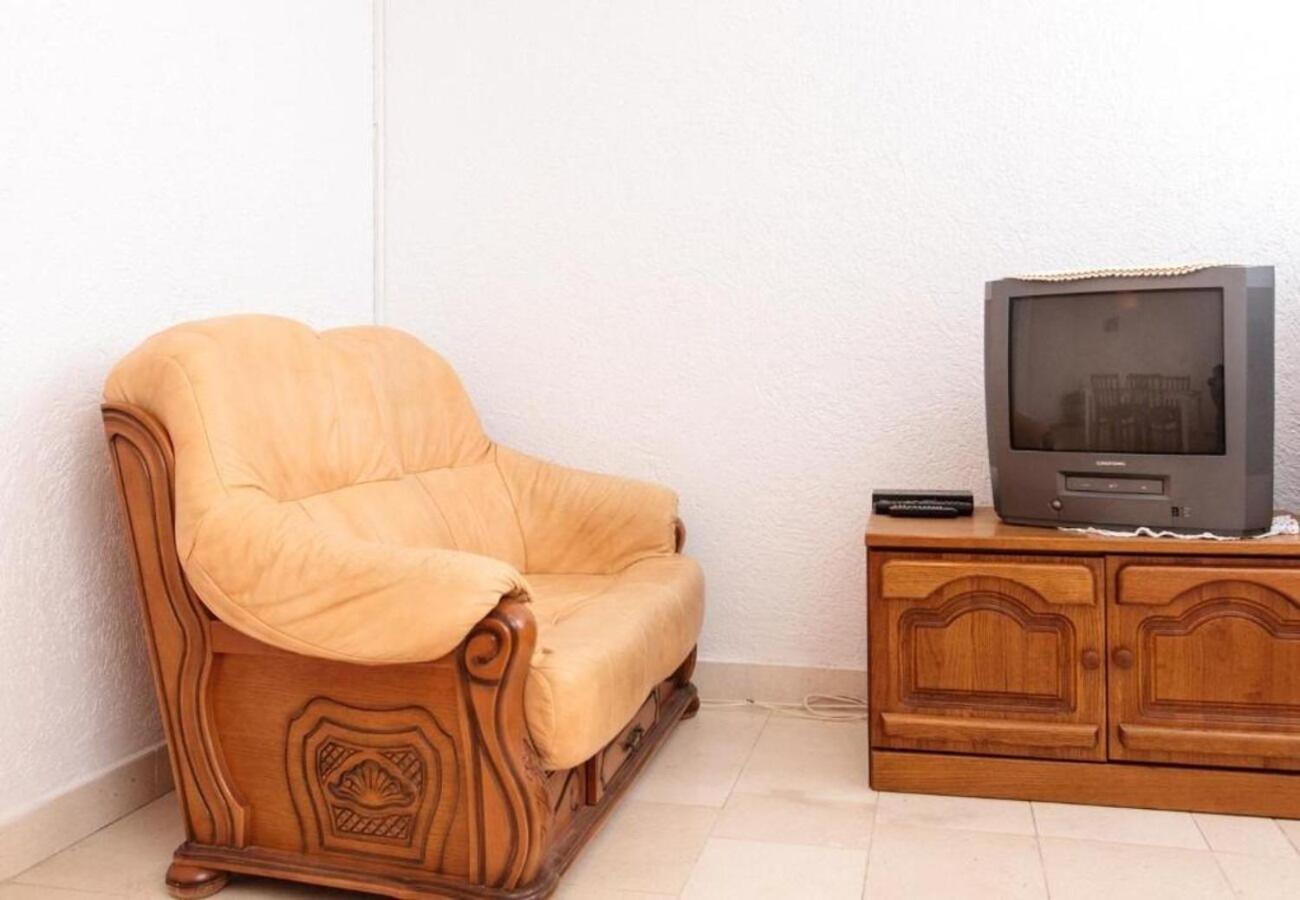 פודסטראנה Apartment Knez 1 - 50 M From Beach מראה חיצוני תמונה